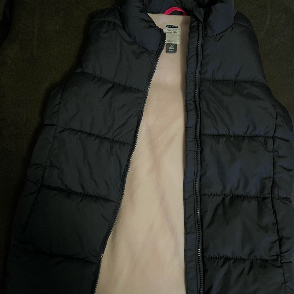 Old navy puffy vest